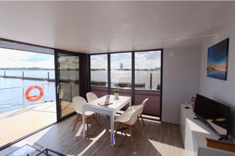 מלון Hausboot Fjord Aries Mit Dachterrasse In שלזוויג מראה חיצוני תמונה